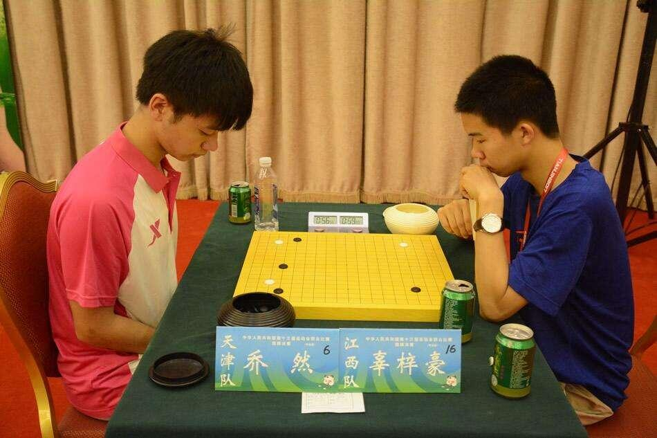 围棋职业棋手乔然三段